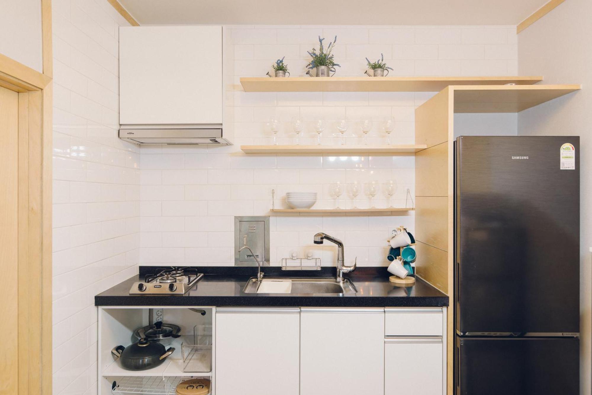 Hongdae Luxury: Family-friendly Private House With Open Balcony
