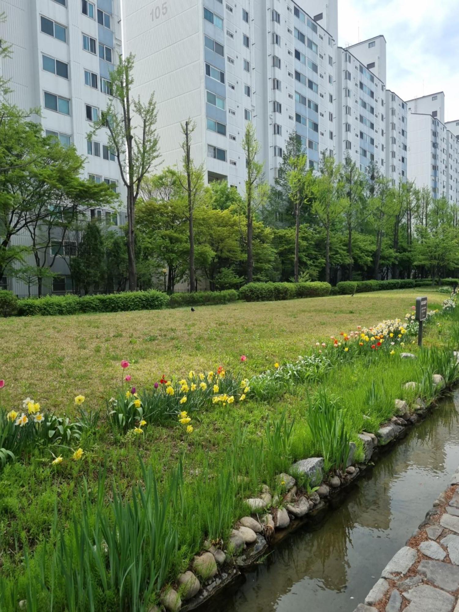 Hongdae Luxury: Family-friendly Private House With Open Balcony Seoul